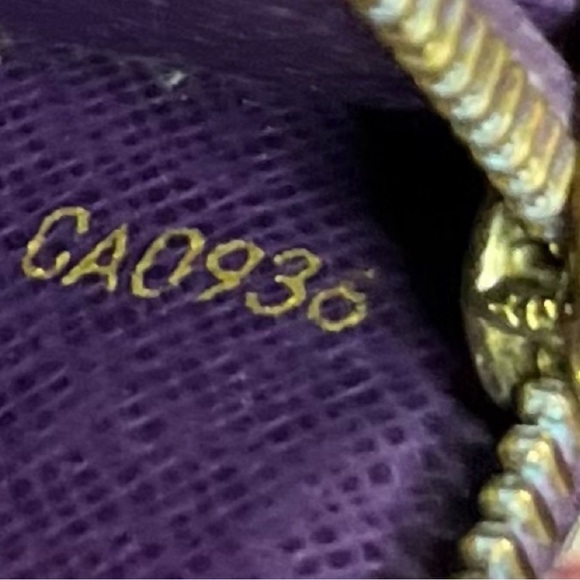 *FREE SHIPPING* Louis Vuitton Epi Sarah Wallet *Professionally Repainted* - Picture 12 of 14